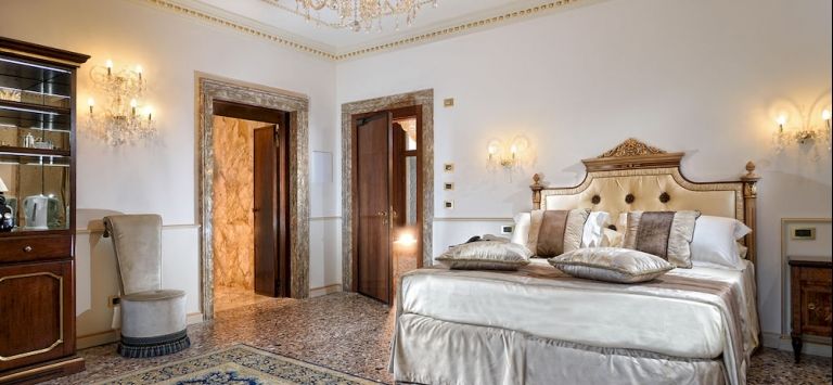 AI CAVALIERI DI VENEZIA