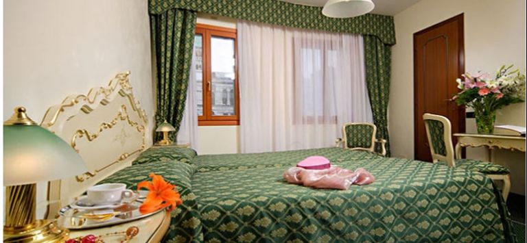 COMMERCIO E PELLEGRINO