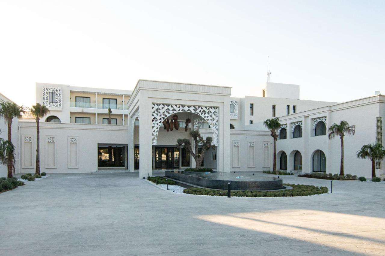 ONE RESORT PREMIUM