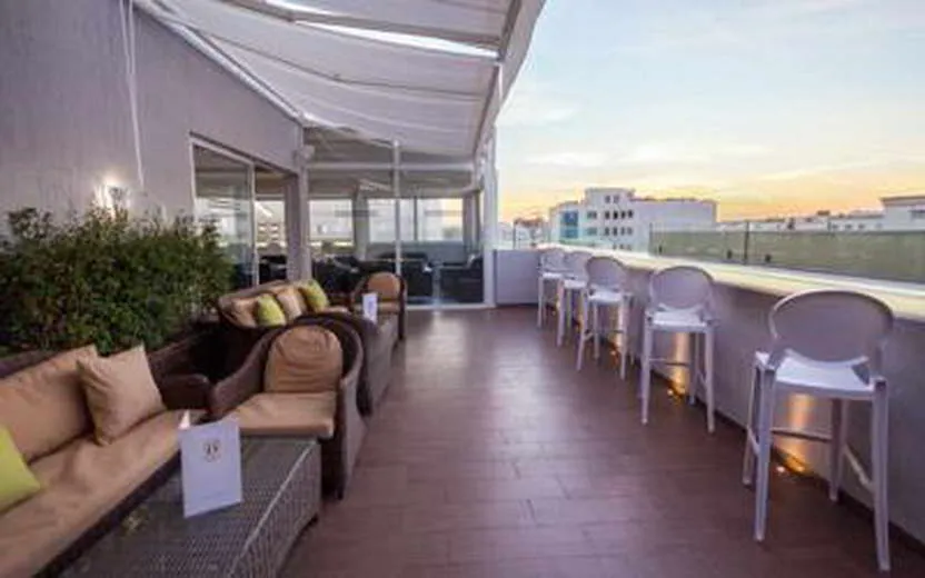 Business Hotel